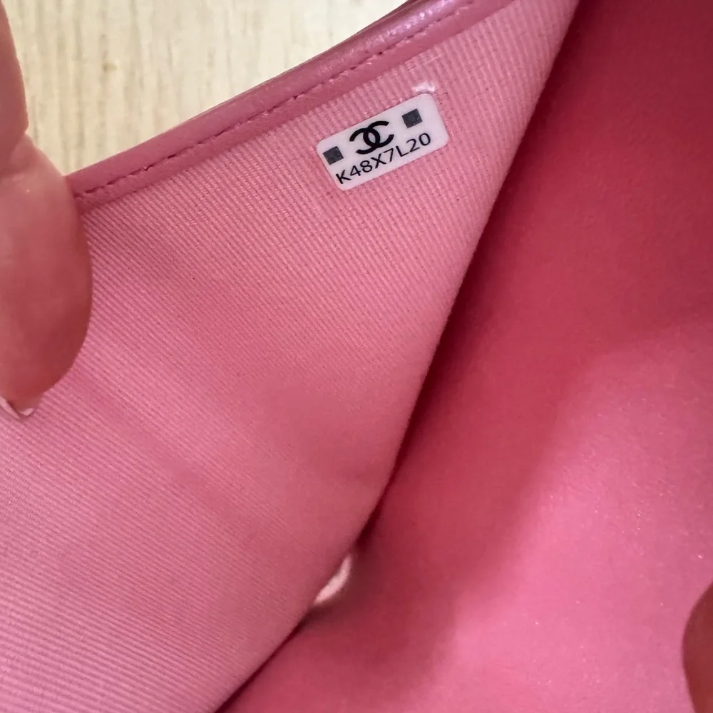 Chanel Pink Calfskin Quilted Leather Wallet with Logo - Picture 7 of 7